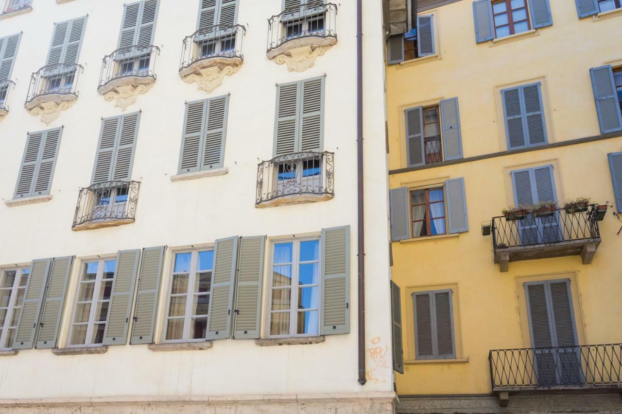 Cosy Apartment 2 Minutes From Duomo มิลาน ภายนอก รูปภาพ