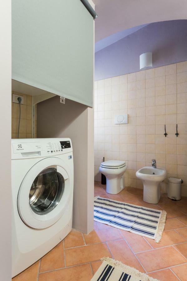 Cosy Apartment 2 Minutes From Duomo มิลาน ภายนอก รูปภาพ